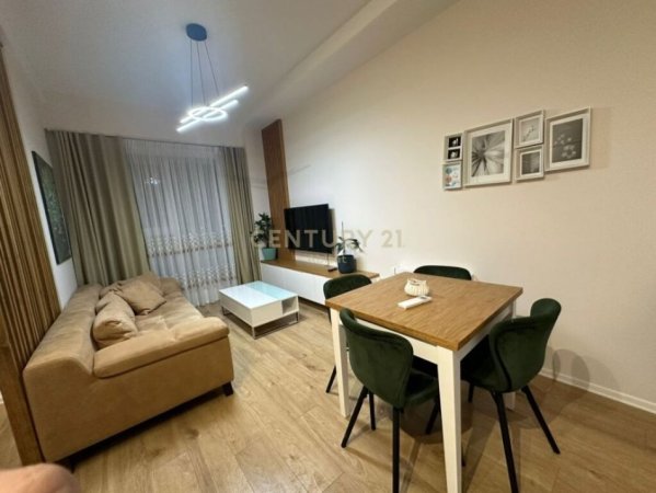 Tirane, jepet me qera apartament 2+1+Aneks+Ballkon Kati 5, 60 m² 650 € (MARGA 2)