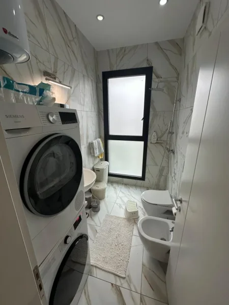 Tirane, jepet me qera apartament 2+1+Aneks+Ballkon Kati 8, 120 m² 1.600 € (Rruga e Kosovareve)