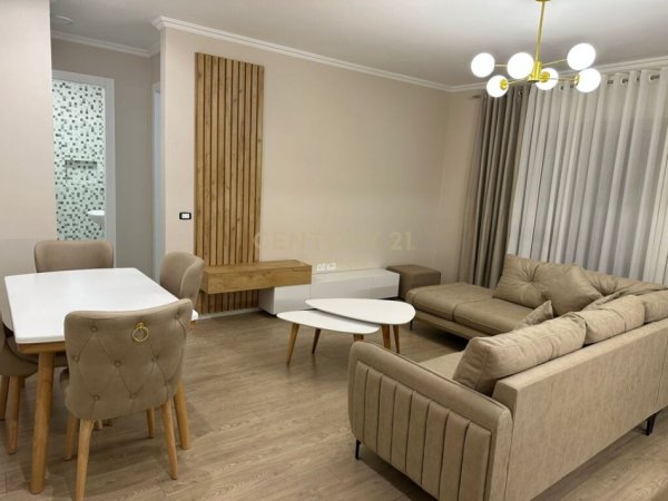Tirane, jepet me qera apartament 1+1+Aneks+Ballkon Kati 5, 75 m² 800 € (KOMPLEKSI DELIJORGJI)