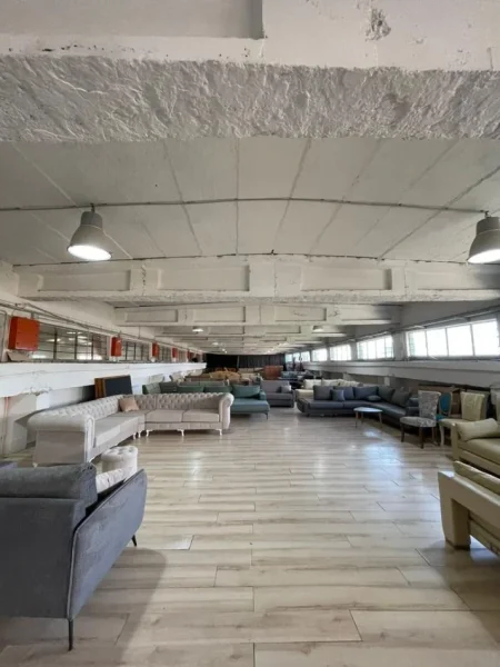 Fier, shitet ambjent biznesi Kati 1, 640 m² (Rruga Fier-Seman, ish-SMT, FIER) 35.000.000LEKE