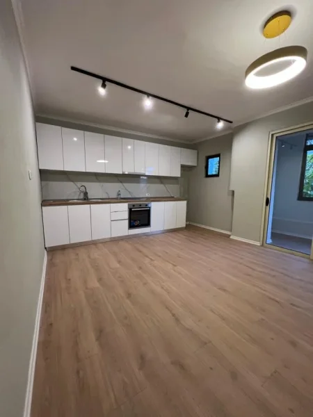 Tirane, shes apartament 1+1+Ballkon Kati 2, 56 m² 83.000 € (Ali Dem)