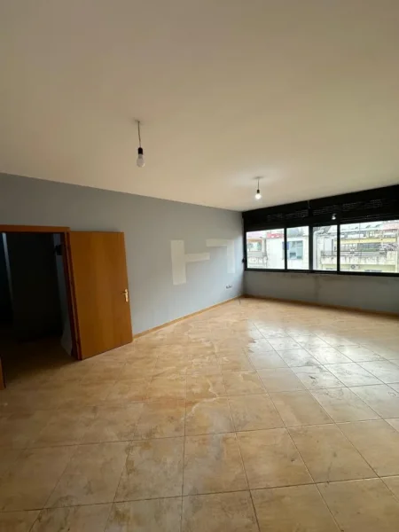 Tirane, shitet apartament 2+1+Aneks+Ballkon Kati 5, 108 m² 130.000 € (astir)