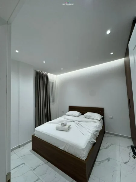 Tirane, jepet me qera Vile 1+1 , 65 m² 500 € (5 maji)