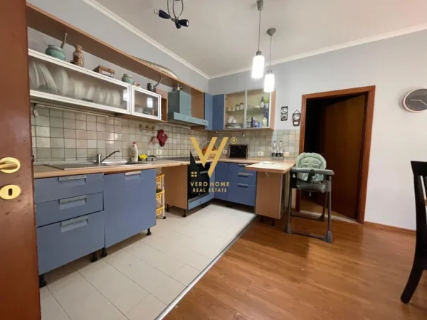 Tirane, shitet apartament 3+1+Ballkon Kati 5, 105 m² 269.000 € (RRUGA E KOSOVAREVE)