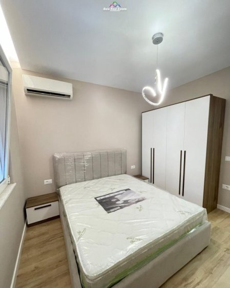 Tirane, jepet me qera apartament 2+1 Kati 1, 75 m² 800 € (Ish Restorant Durrsi)