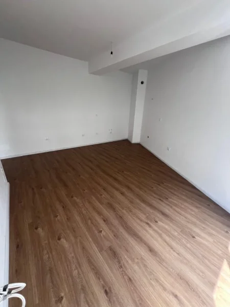 Tirane, shitet apartament 1+1+Ballkon Kati 2, 60 m² 83.999 € (Ali Demi | Rezidenca Kaimi)