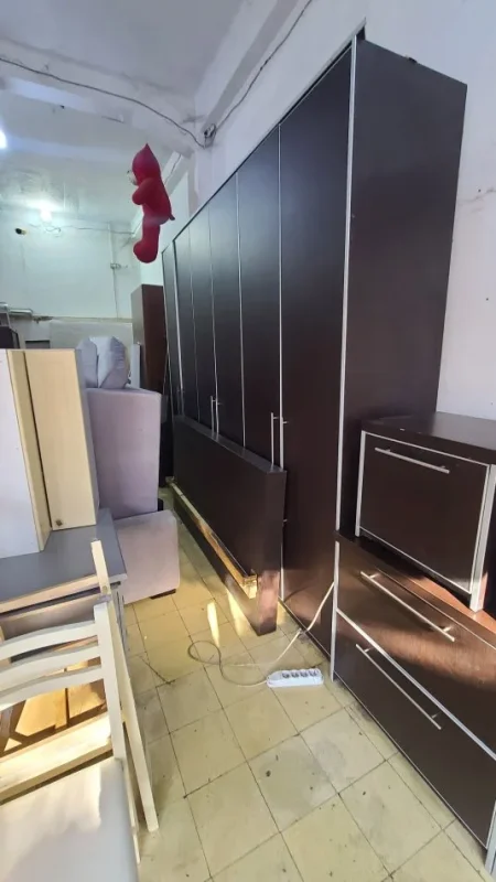 Tirane, Shesim Blejm Mobilje te Perdorura 0683312510 400 €