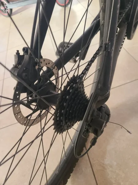 Tirane, shes biciklete Biciklet Sportive 26-tshe e zeze 250 €