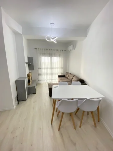 Tirane, jepet me qera apartament 2+1+Ballkon Kati 5, 87 m² 55.000 € (Astir)