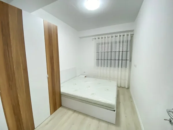 Tirane, jepet me qera apartament 2+1+Ballkon Kati 5, 87 m² 55.000 € (Astir)