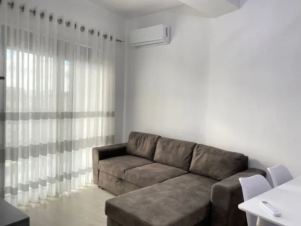Tirane, jepet me qera apartament 2+1+Ballkon Kati 5, 87 m² 55.000 € (Astir)