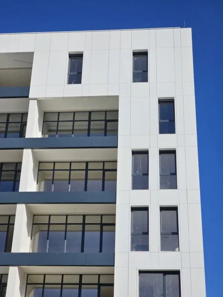 Tirane, shes apartament 2+1 Kati 5, 119 m² 175.000 € (Bulevardi i Ri)
