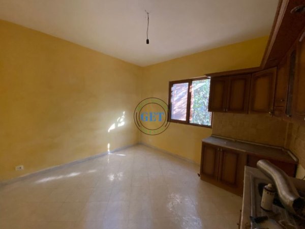 Durres, shitet shtepi 1+1 Kati 0, 386 m² 68.000 € (Prane shkolles Hajdar Dushi Durres)