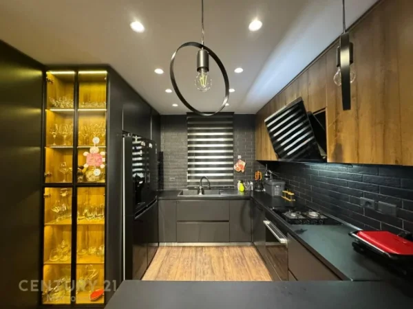 Tirane, shitet apartament 2+1 Kati 1, 110 m² 240.000 € (Rruga Hamdi Garunja Tirana, Albania)