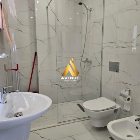 Tirane, jepet me qera apartament 1+1+Ballkon Kati 5, 65 m² 600 € (Kodra e Diellit 1)