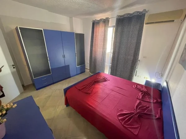 Tirane, jepet me qera apartament 1+1+Ballkon Kati 4, 100 m² 699 € (Rruga e Kosovareve | Liqeni)