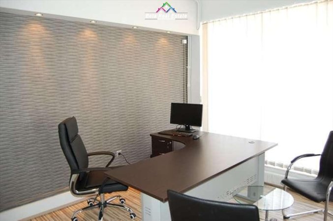 Tirane, jepet me qera zyre Kati 6, 128 m² 950 € (Astir)