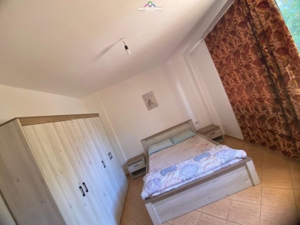 Tirane, jepet me qera apartament 2+1+Ballkon Kati 3, 80 m² 500 € (don bosko)