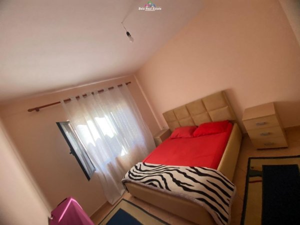 Tirane, jepet me qera apartament 2+1+Ballkon Kati 3, 80 m² 500 € (don bosko)