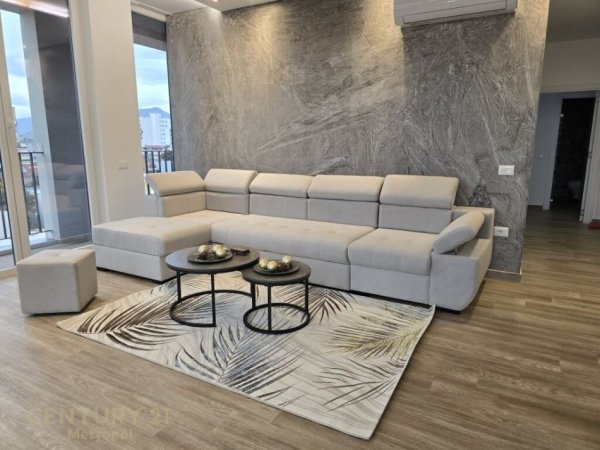 Tirane, jepet me qera apartament 2+1 Kati 5, 112 m² 1.000 € 