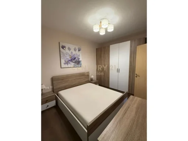 Tirane, jepet me qera apartament 1+1 Kati 7, 60 m² 600 € 