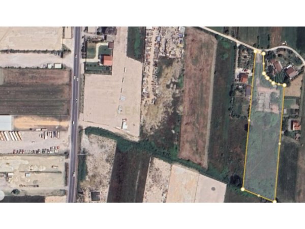 Tirane, shitet toke , 8.536 m² 512.160 € (Fushe preze CAPITAL104466)
