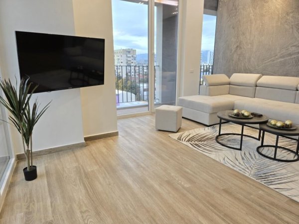 Tirane, jepet me qera apartament 2+1 Kati 5, 112 m² 1.000 € (Riza Cerova Tirana,)