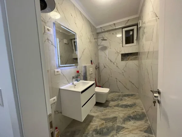 Tirane, shes apartament 1+1+Aneks+Ballkon Kati 4, 63 m² 119.000 € (Kopshti Botanik)
