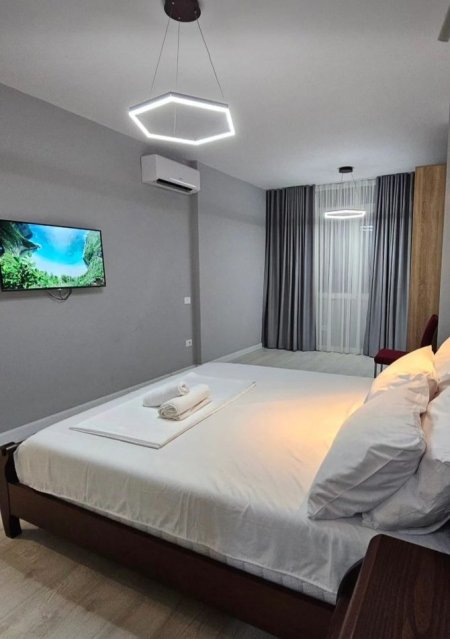 Tirane, shitet apartament 2+1+Aneks+Ballkon Kati 3, 114 m² 265.000 € (rruga e barrikadave)