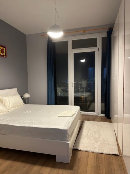 Tirane, jepet me qera apartament 2+1+Ballkon Kati 5, 98 m² 800 € (kopshti Botanik)