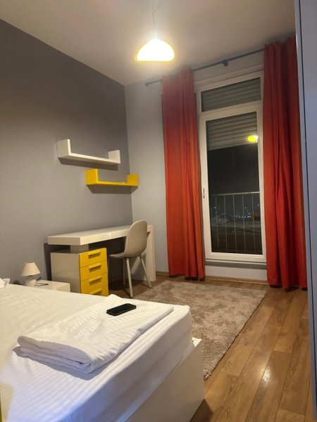 Tirane, jepet me qera apartament 2+1+Ballkon Kati 5, 98 m² 800 € (kopshti Botanik)