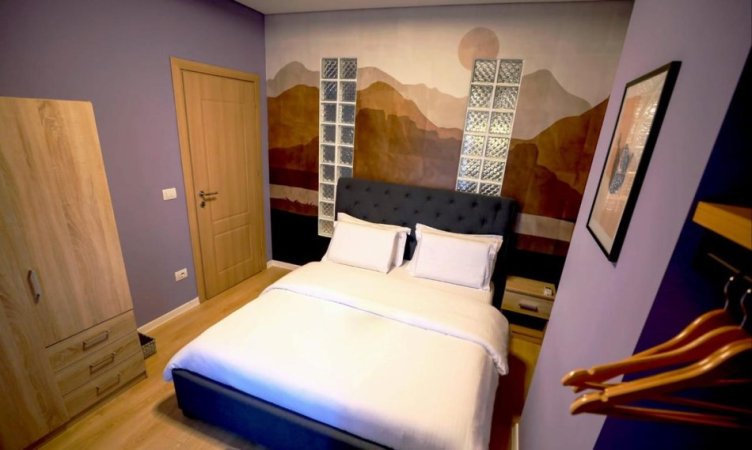 Tirane, jepet me qera apartament 2+1 , 1.000 € (Tajvani)