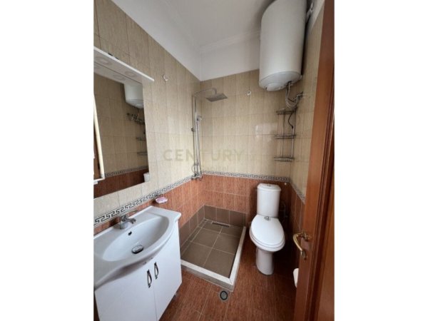 Tirane, jepet me qera Vile 3 Katshe Kati 3, 278 m² 2.500 € (Don Bosko CAPITAL104384)