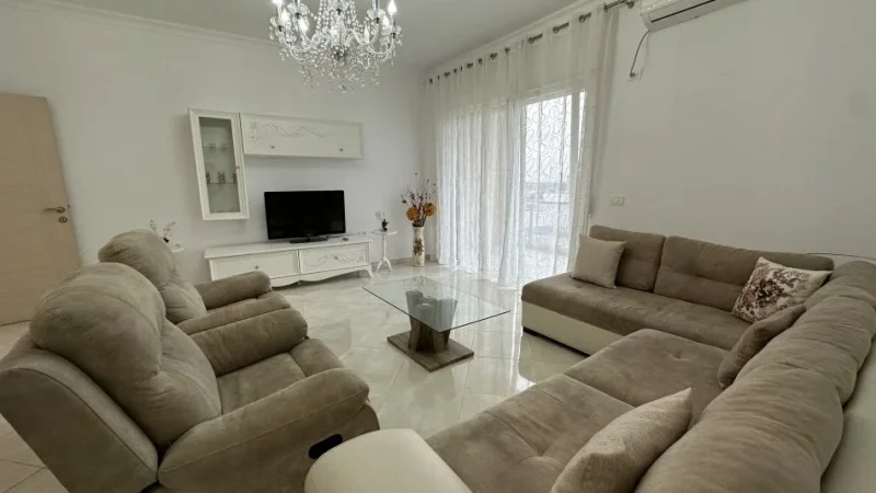 180000€, 220 m² Tirane, SHITET Apartament+verande | Penthouse 3+1+Aneks+Ballkon+2 banjo. Kati 4, 220 m²