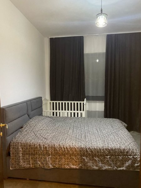 Durres Qender, jap me qera shtepi 2+1+Aneks+Ballkon Kati 1, 85 m² 30.000 Leke/Privat Pa komision agjensie