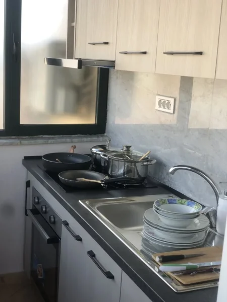 Tirane,  apartament+verande |   120 m² 690 €Rruga Tafaj)