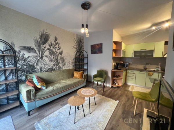 Tirane, jap me qera apartament 2+1+Ballkon , 90 m² 800 € (Rruga e Kosovarëve)