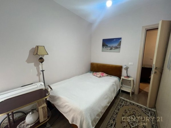 Tirane, jap me qera apartament 2+1+Ballkon , 90 m² 800 € (Rruga e Kosovarëve)