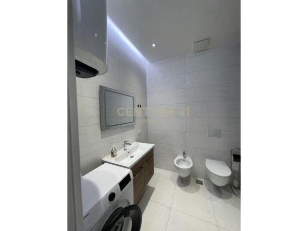 Tirane, jap me qera apartament 2+1+2+ POST PARKIMI , 110 m² 1.400 € (Rruga e Elbasanit)