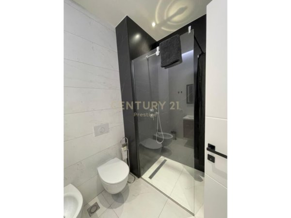 Tirane, jap me qera apartament 2+1+2+ POST PARKIMI , 110 m² 1.400 € (Rruga e Elbasanit)