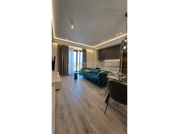 Tirane, jap me qera apartament 2+1+2 + Post Parkimi+Ballkon , 114 m² 1.500 € (Rruga e Kavajës)