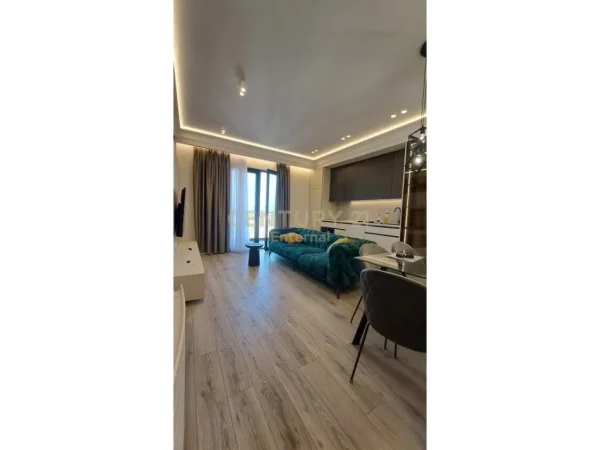 Tirane, jap me qera apartament 2+1+2 + Post Parkimi+Ballkon , 114 m² 1.500 € (Rruga e Kavajës)
