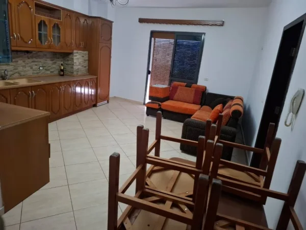 Tirane, jepet me qera apartament 2+1 Kati 1, 68 m² 400 € (Kodra Priftit)