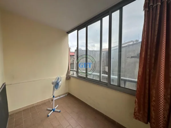 Durres, jepet me qera apartament 1+1+Ballkon Kati 2, 60 m² 350 € (Bulevard,Durres)