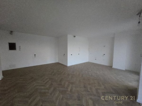Tirane, shes apartament 2+1 Kati 3, 146 m² 255.000 € 