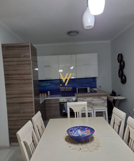 Tirane, jepet me qera apartament 2+1+Ballkon Kati 5, 110 m² 750 € (RRUGA MARGARITA TUTULANI)