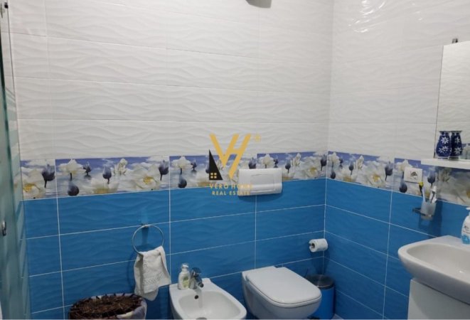 Tirane, jepet me qera apartament 2+1+Ballkon Kati 5, 110 m² 750 € (RRUGA MARGARITA TUTULANI)