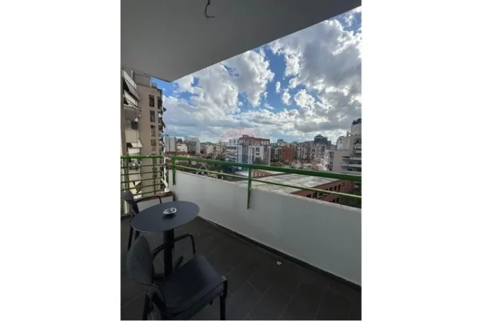 Tirane, jepet me qera apartament 2+1 , 600 € (Rruga e Dibres)