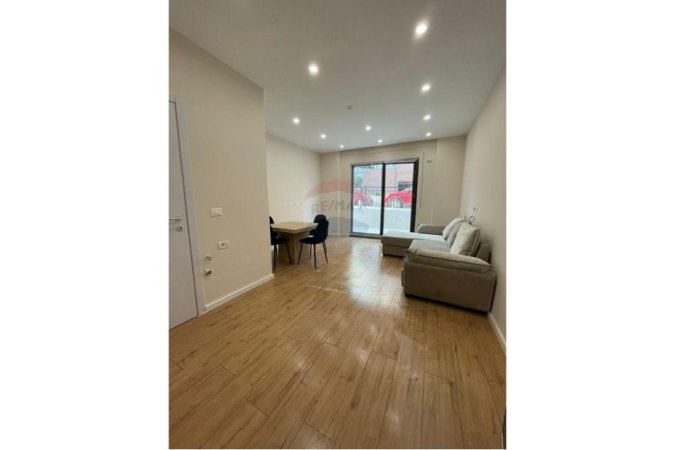 Tirane, shitet garsonier , 60.000 € (Kodra e Diellit)
