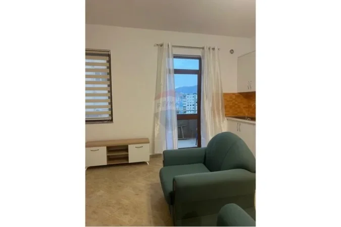 Tirane, jepet me qera 3+1+Ballkon , 77 m² 800 € (21 Dhjetori)